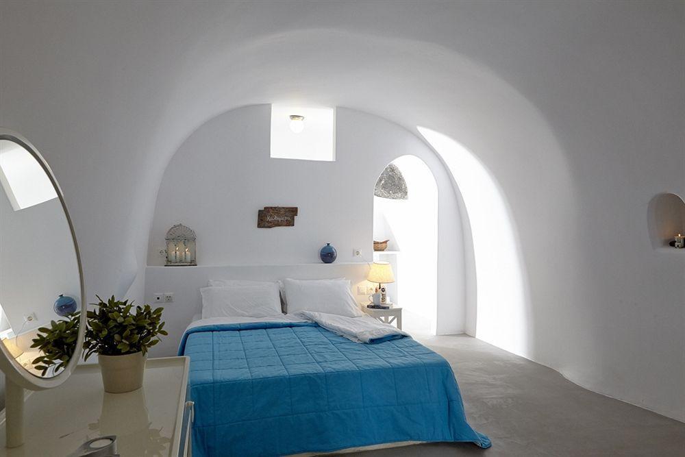 Liakada Oia Suites Exterior photo