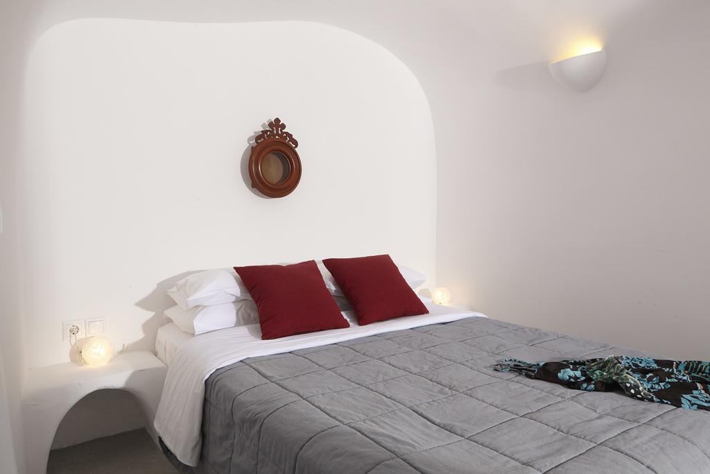 Liakada Oia Suites Exterior photo