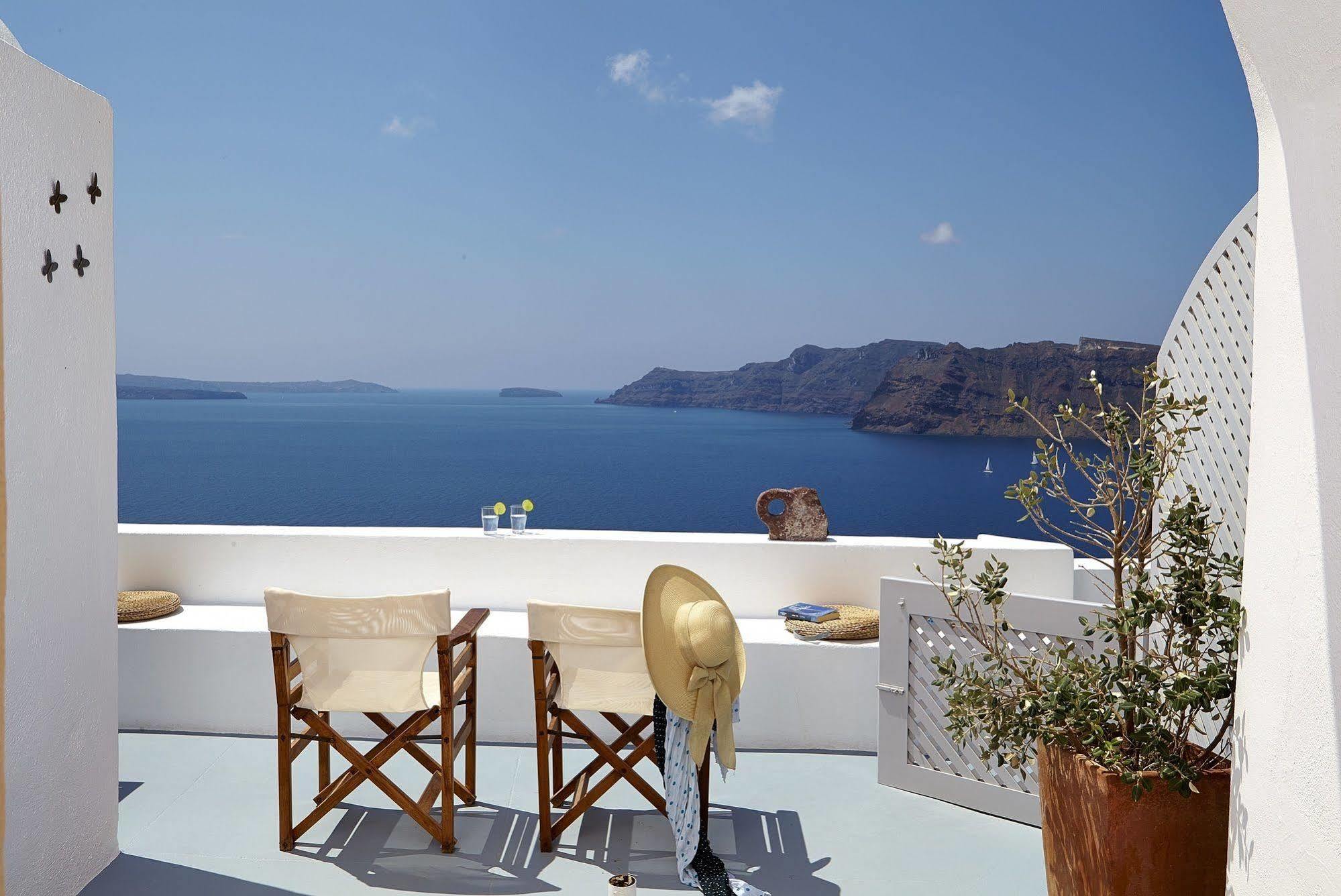 Liakada Oia Suites Exterior photo