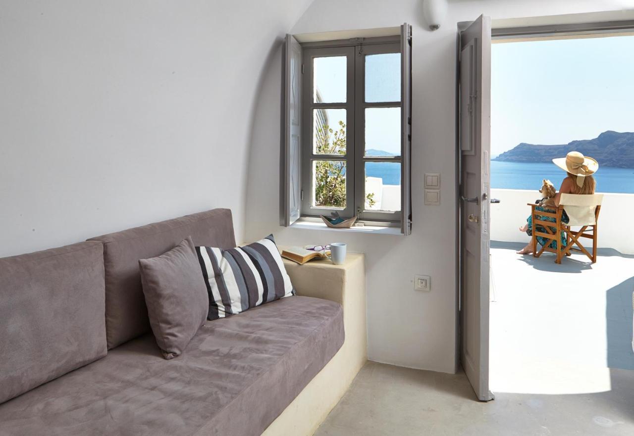 Liakada Oia Suites Exterior photo